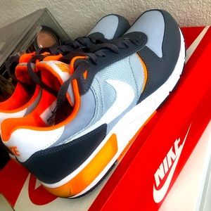 NIKE Nightgazer (GS)